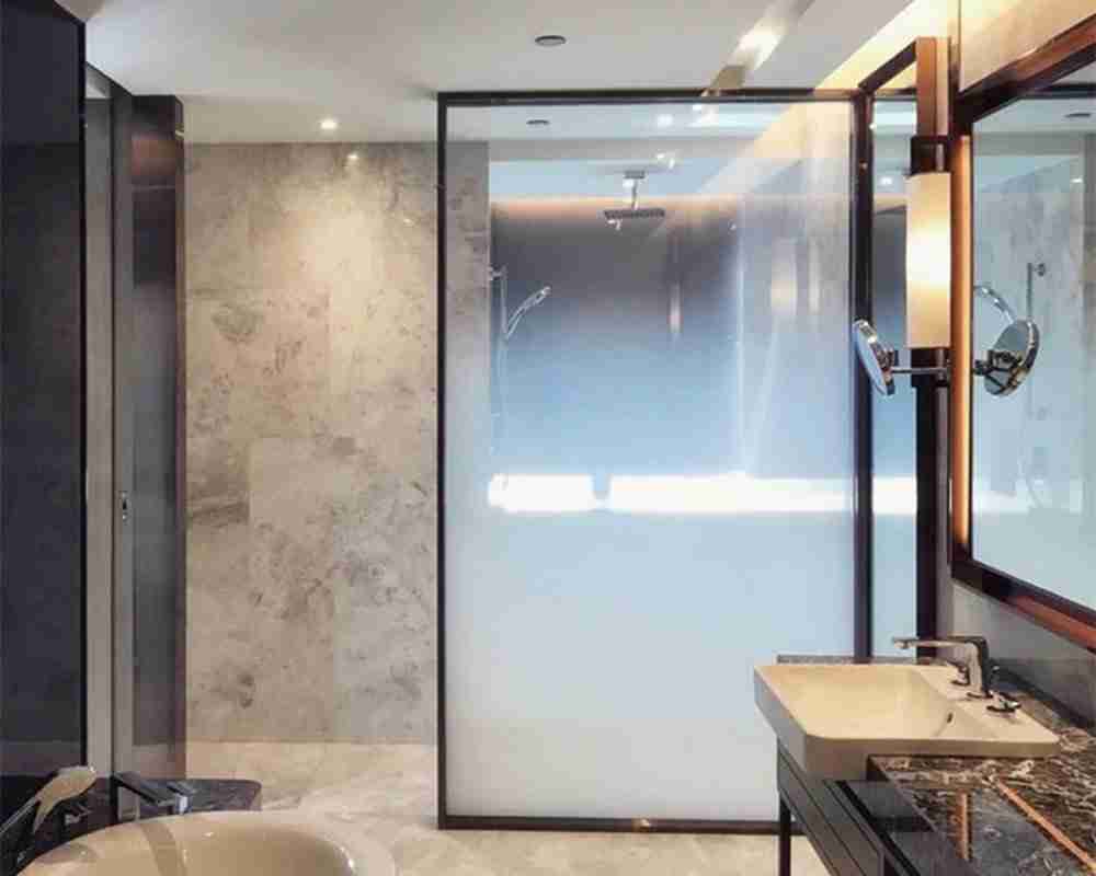 Portes de douche de couleur dégradées verre trempé