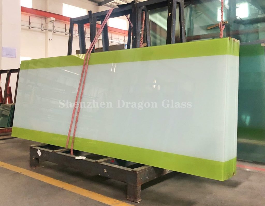 Svært dekorativt silketrykkglass for laminert glassveggsystemer, Kina glassveggpaneler til salgs